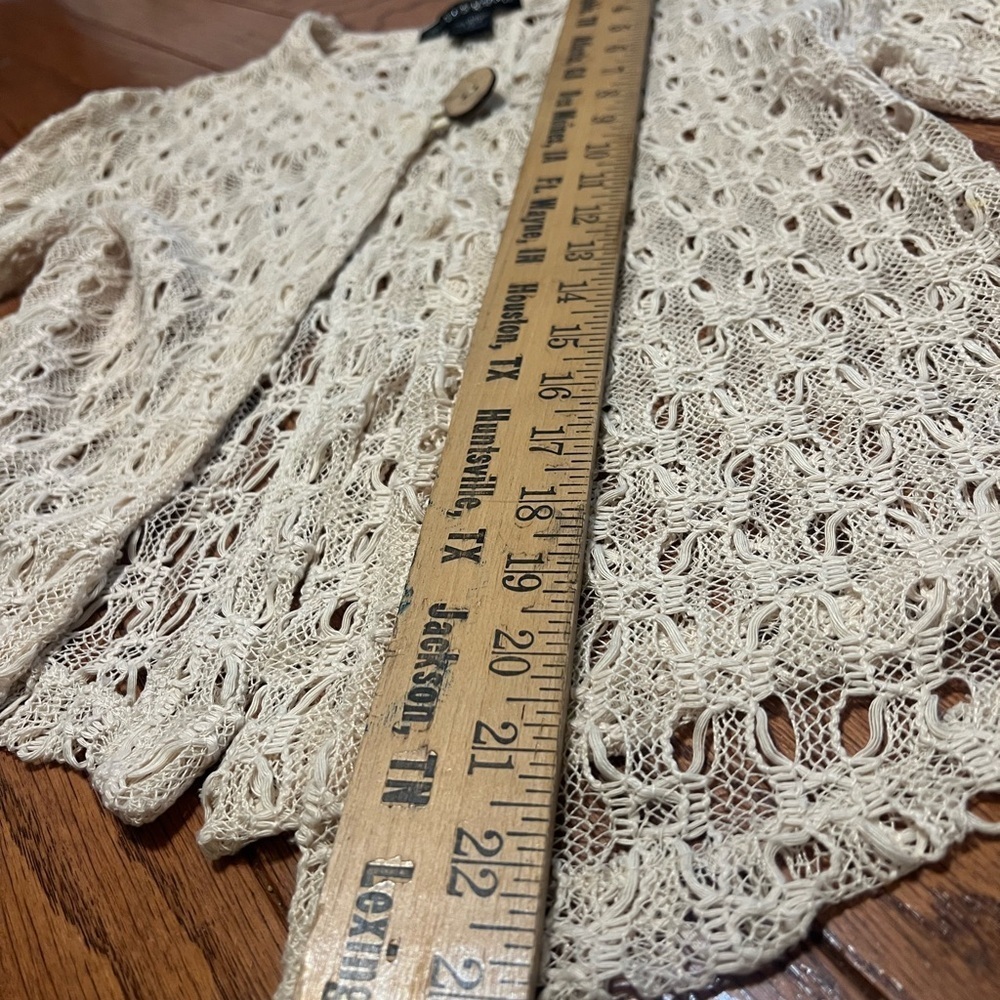 Cream Knit Cardigan Boho Vintage
Cardigan Sz PS - Picture 3 of 6
